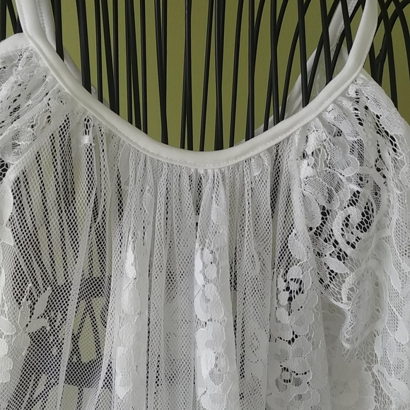 🌟HOST PICK 🌟 Dress Coverup, white lace size "M" but can fit size "L" - Picture 3 of 6